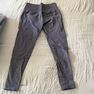 Aurola High-Rise Leggings in Charcoal Gray